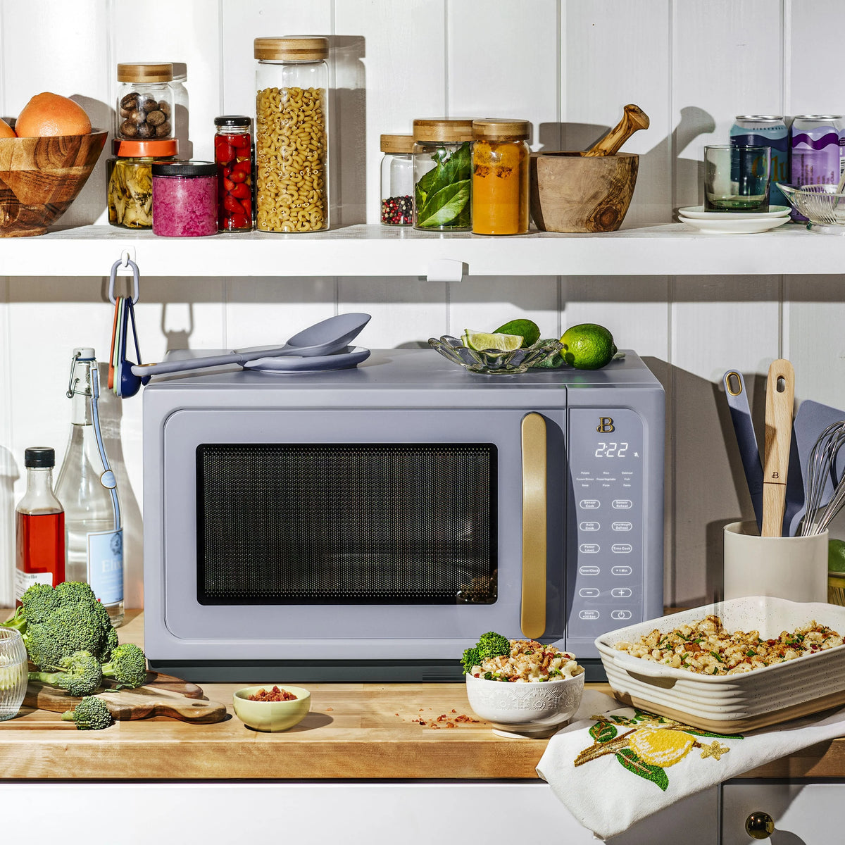 Beautiful 1.1 cu ft 1000 Watt, Sensor Microwave Oven, White Icing by Drew Barrymore, New